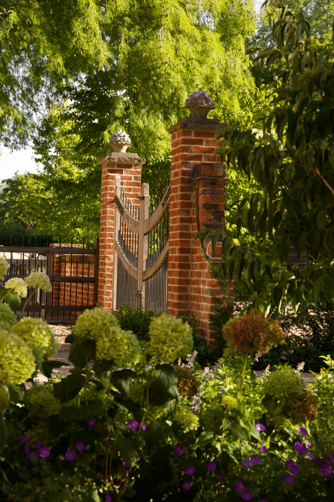 PCL Summers lodge Garden T2 2122