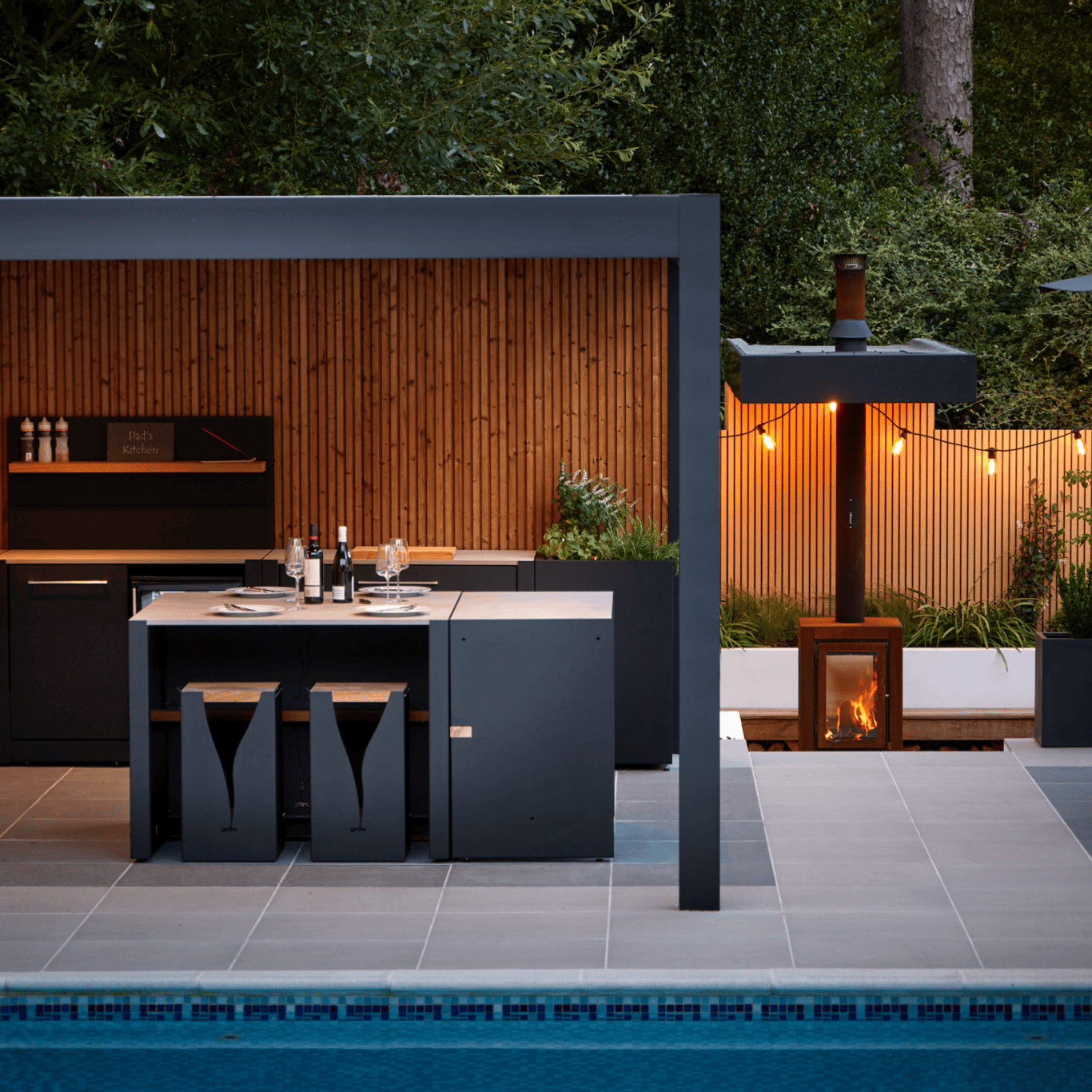 PCL-Crowthorne-garden-lighting_T2_2410
